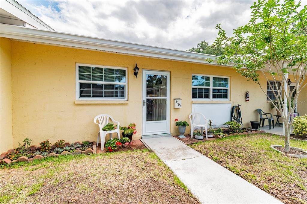 Dunedin, FL 34698,1007 DESOTO DR #4