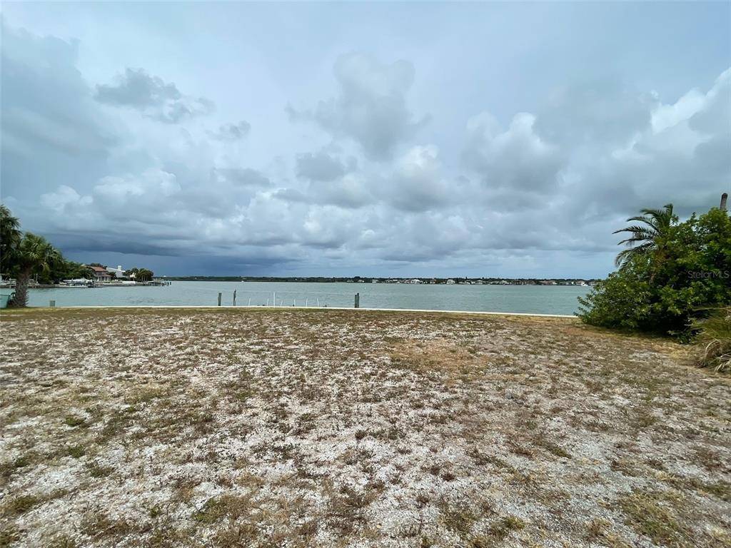 Belleair Beach, FL 33786,234 HOWARD DR