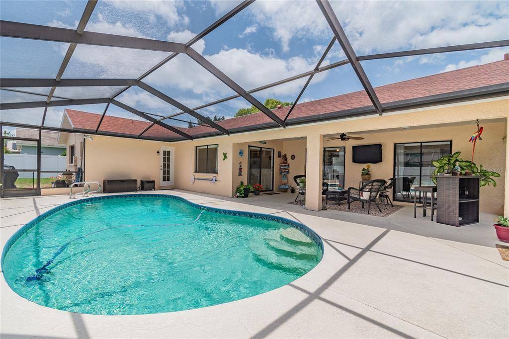 Dunedin, FL 34698,2062 GLENBROOK DR