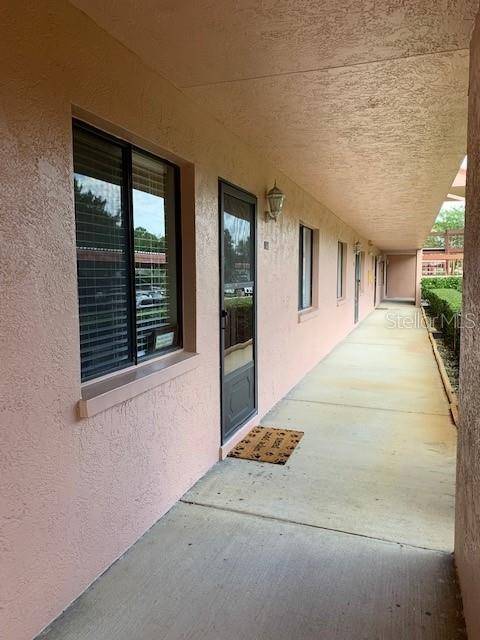 Oldsmar, FL 34677,141 LAKESIDE DR #141