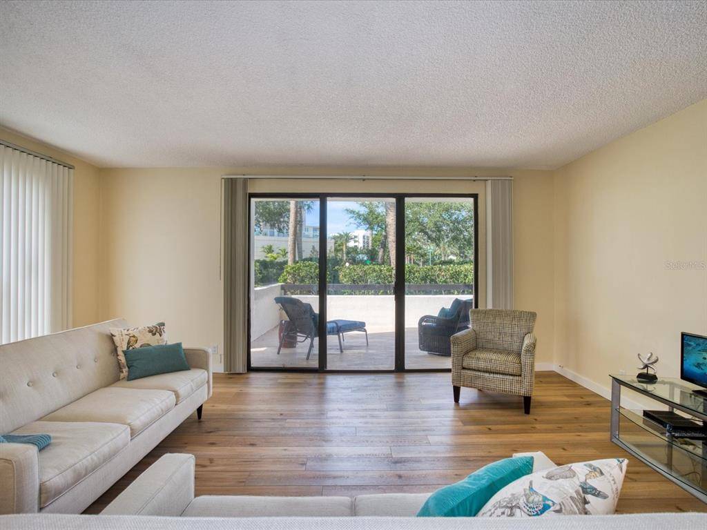 Belleair, FL 33756,150 BELLEVIEW BLVD #102