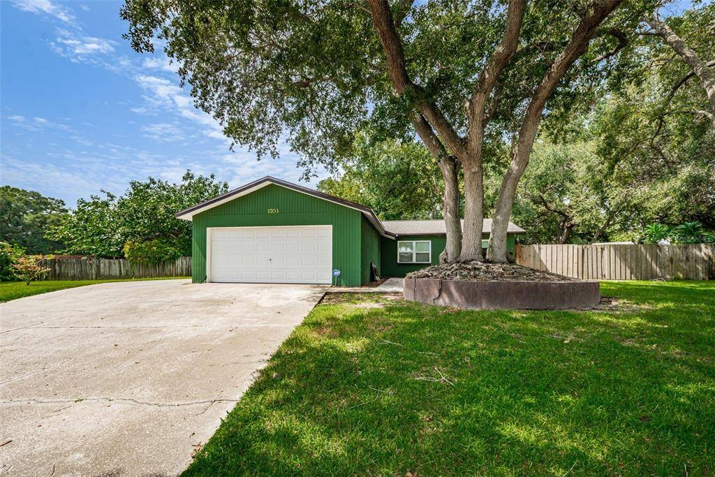 Dunedin, FL 34698,1703 SUTTON PL