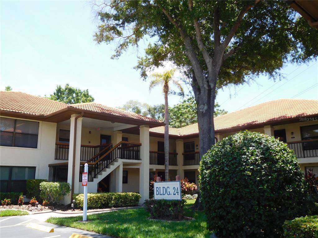 Clearwater, FL 33761,2411 HAMMOCK PINE BLVD #2411