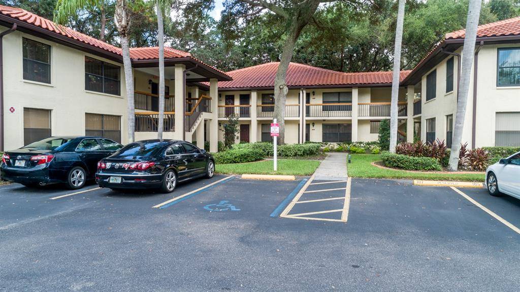 Clearwater, FL 33761,111 HAMMOCK PINE BLVD #111