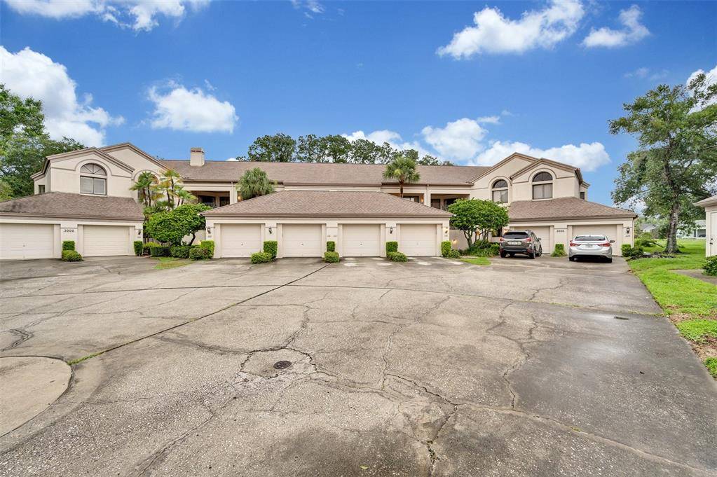 Palm Harbor, FL 34684,3000 RED OAK CT #103