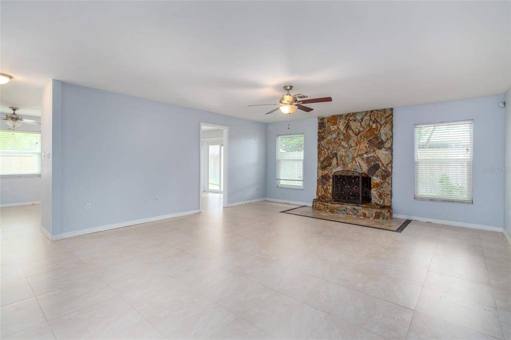 Tarpon Springs, FL 34689,1440 LAWNWOOD CT