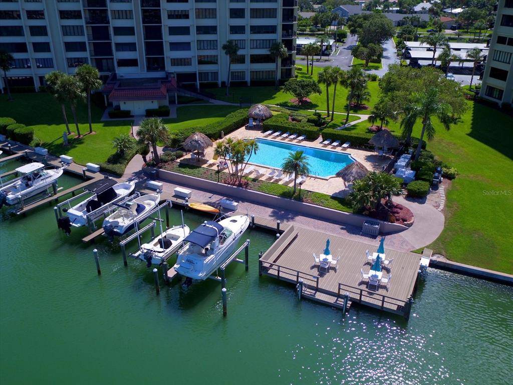 Clearwater, FL 33767,736 ISLAND WAY #206