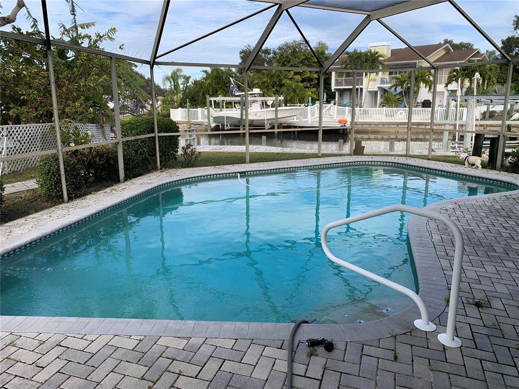 Largo, FL 33774,3898 ANGLERS LN