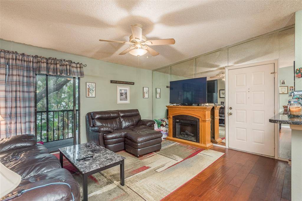 Palm Harbor, FL 34683,3295 FOX CHASE CIR N #208