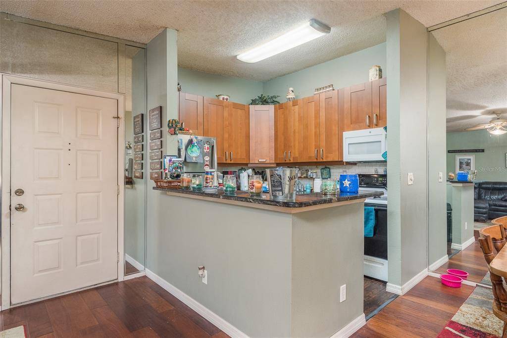 Palm Harbor, FL 34683,3295 FOX CHASE CIR N #208