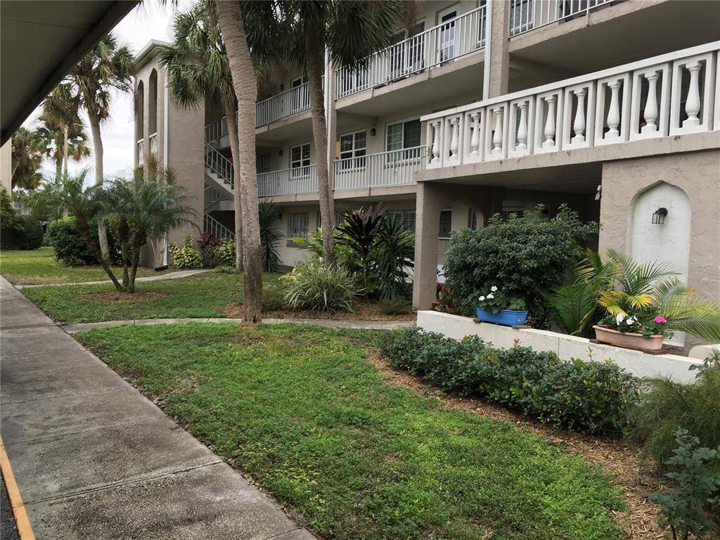 Dunedin, FL 34698,841 PATRICIA AVE #102