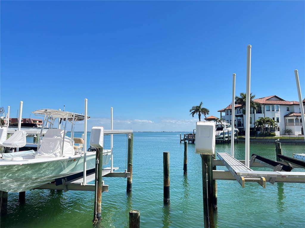 Tierra Verde, FL 33715,363 PINELLAS BAYWAY S #36