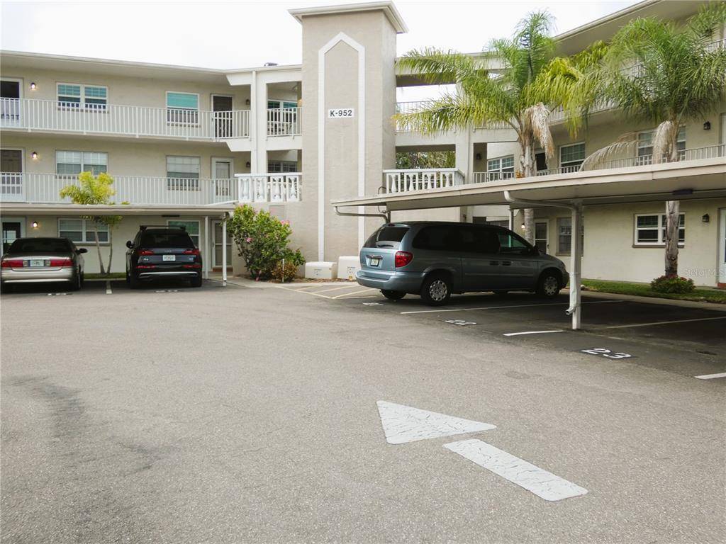 Dunedin, FL 34698,952 VIRGINIA ST #208