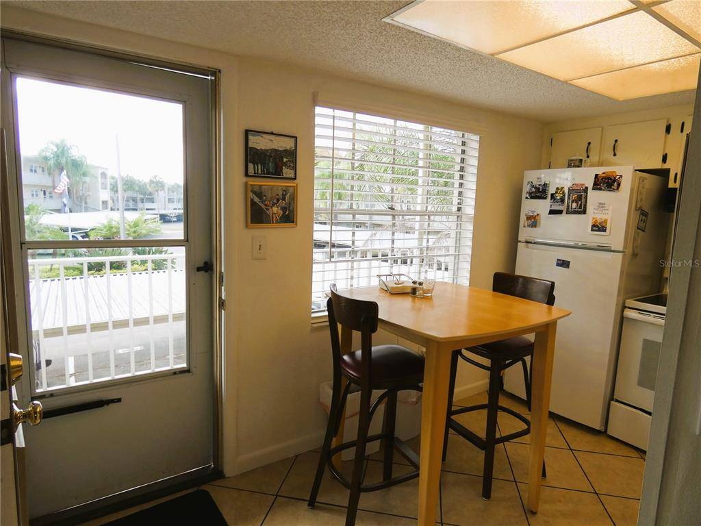 Dunedin, FL 34698,952 VIRGINIA ST #208