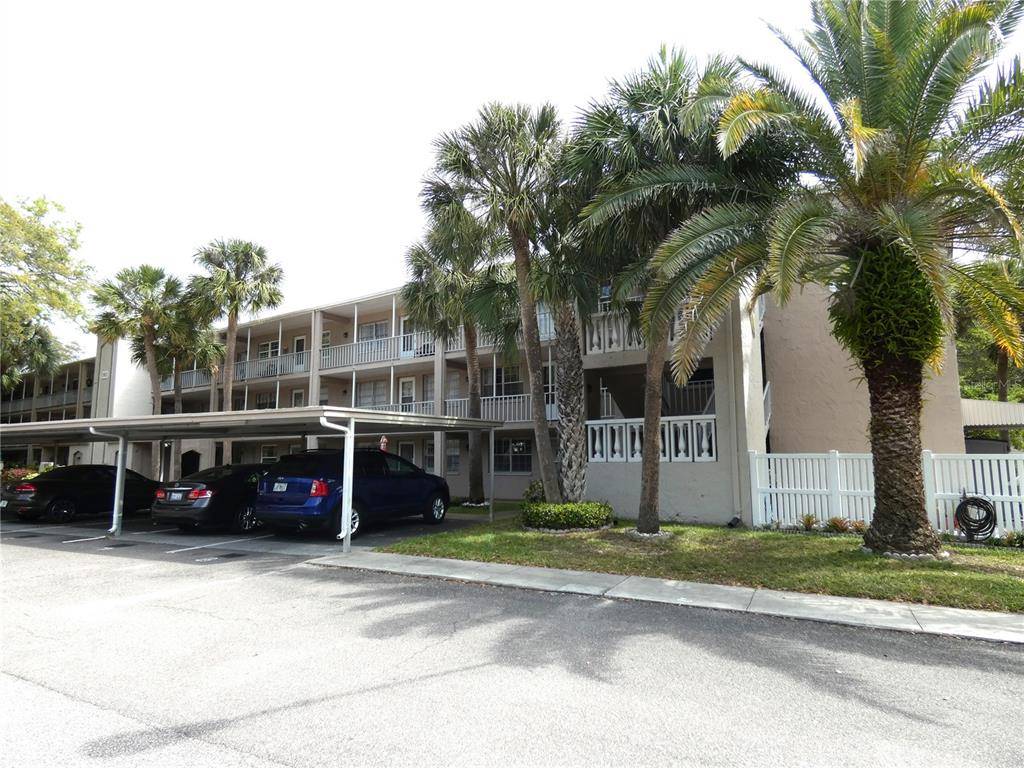 Dunedin, FL 34698,821 PATRICIA AVE #208