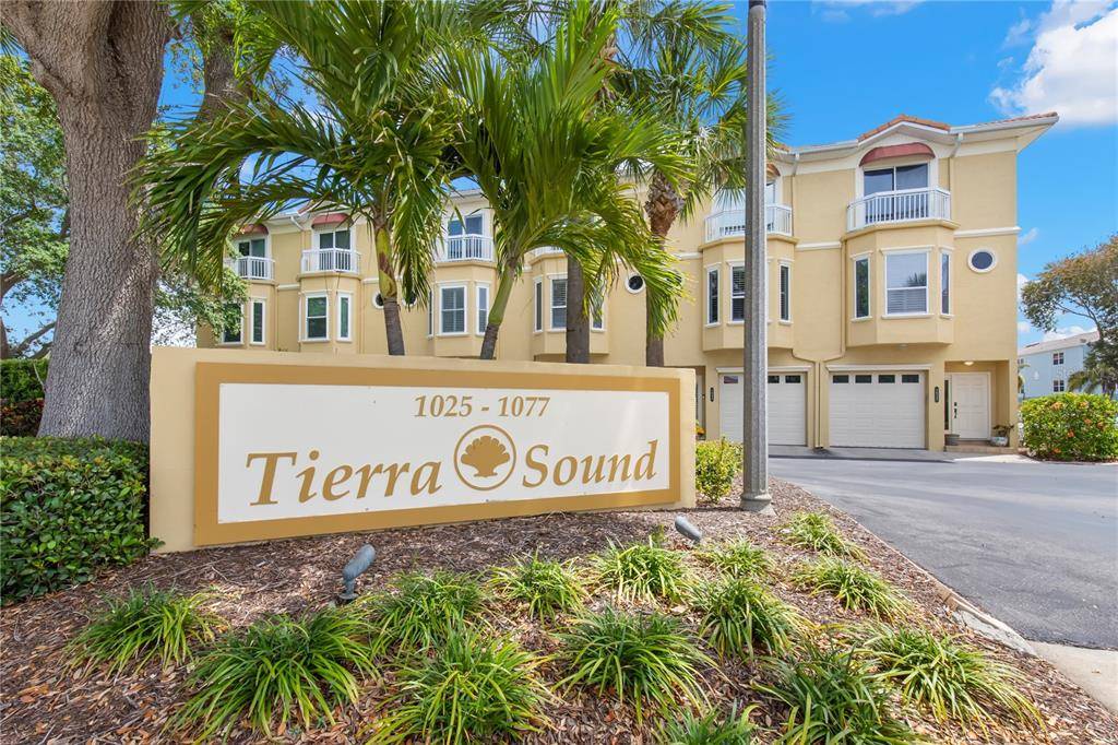 Tierra Verde, FL 33715,1051 PINELLAS BAYWAY