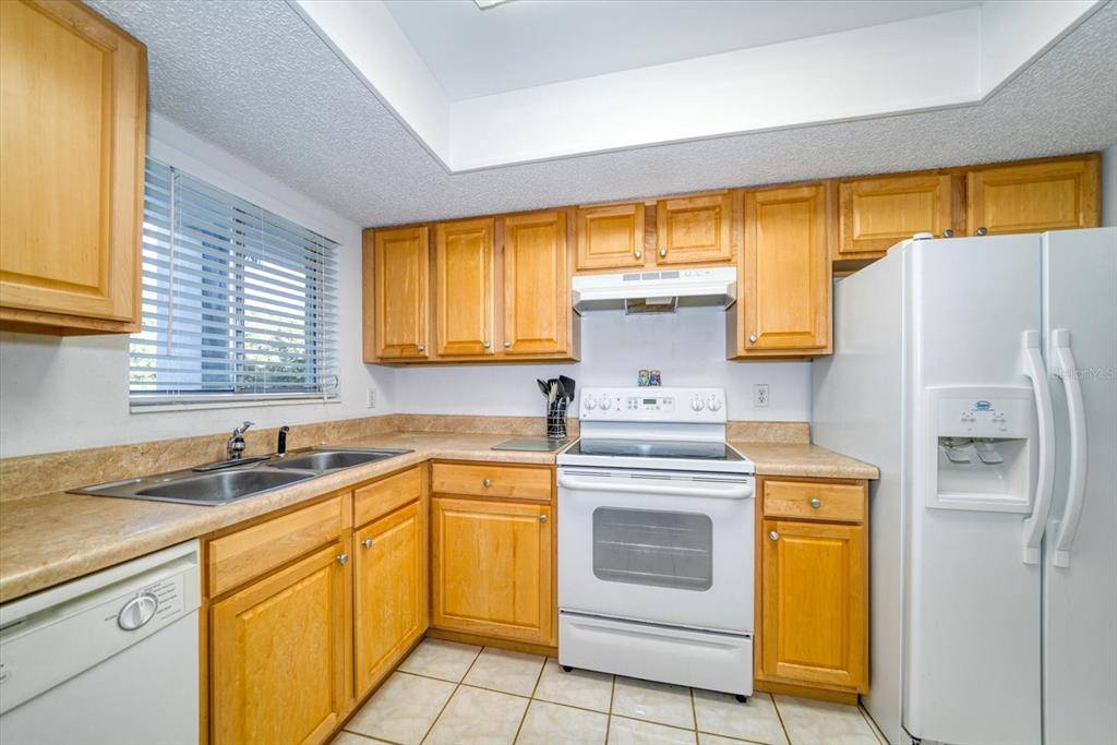 Clearwater, FL 33756,1524 LAKEVIEW RD #204