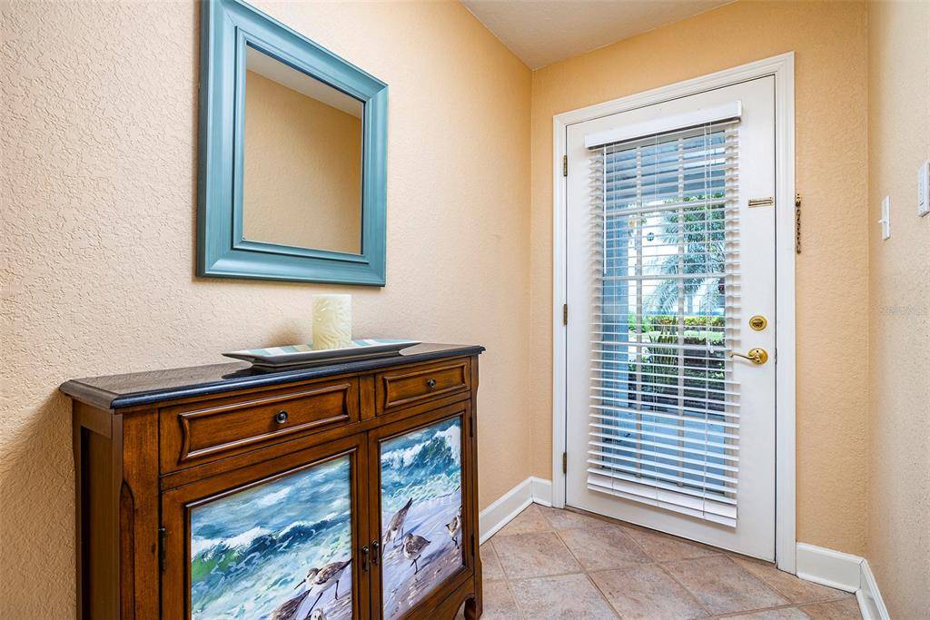 North Redington Beach, FL 33708,137 BATH CLUB CIR