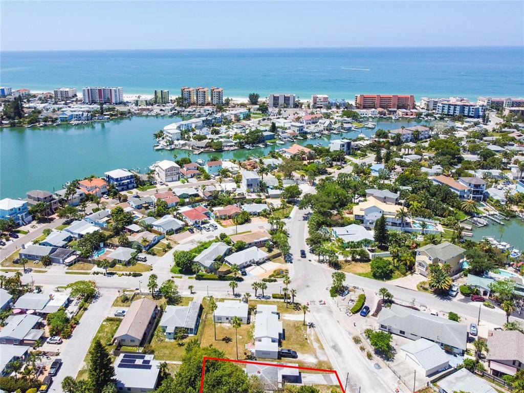 Madeira Beach, FL 33708,647 140TH AVE E