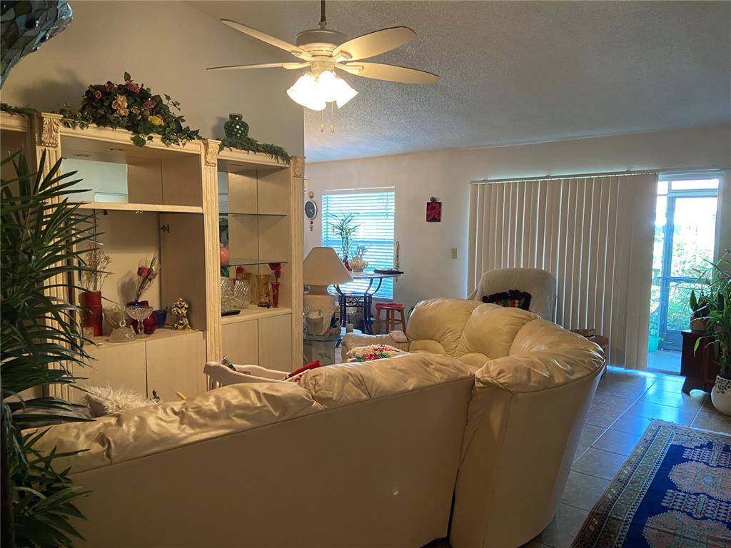 Seminole, FL 33777,9909 88TH ST