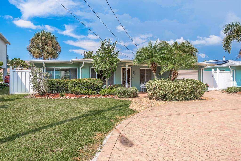 Dunedin, FL 34698,580 BAYWOOD DR N