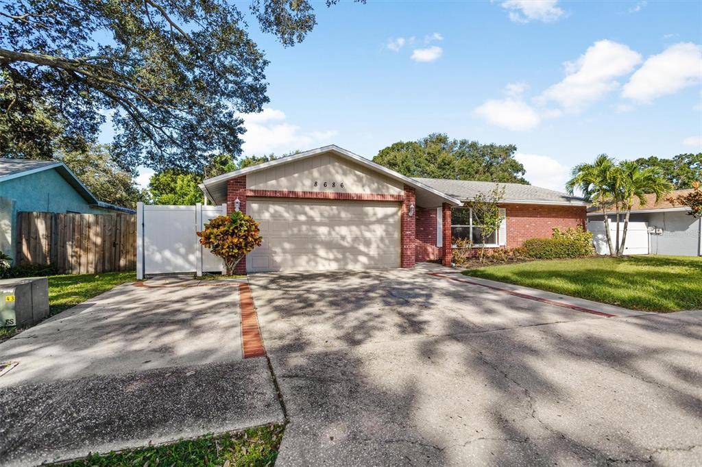 Seminole, FL 33772,8686 124TH WAY