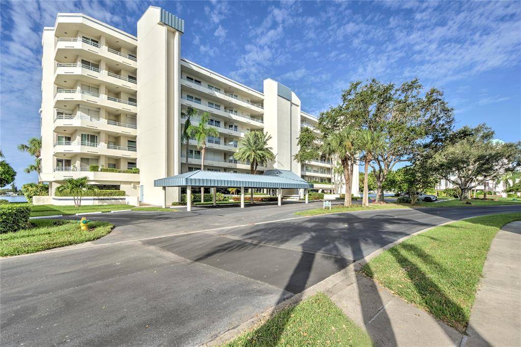 South Pasadena, FL 33707,7984 SAILBOAT KEY BLVD S #306