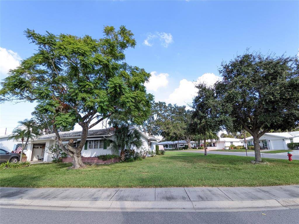 Pinellas Park, FL 33782,9545 MAINLANDS BLVD W