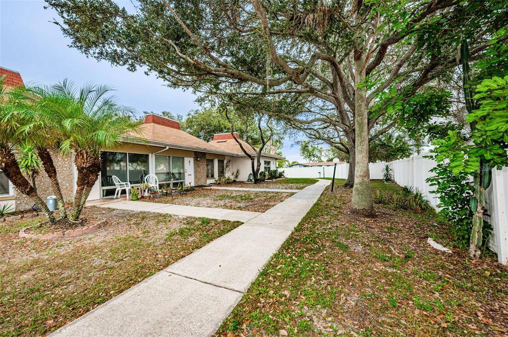 Holiday, FL 34691,4377 TAHITIAN GARDENS CIR #H