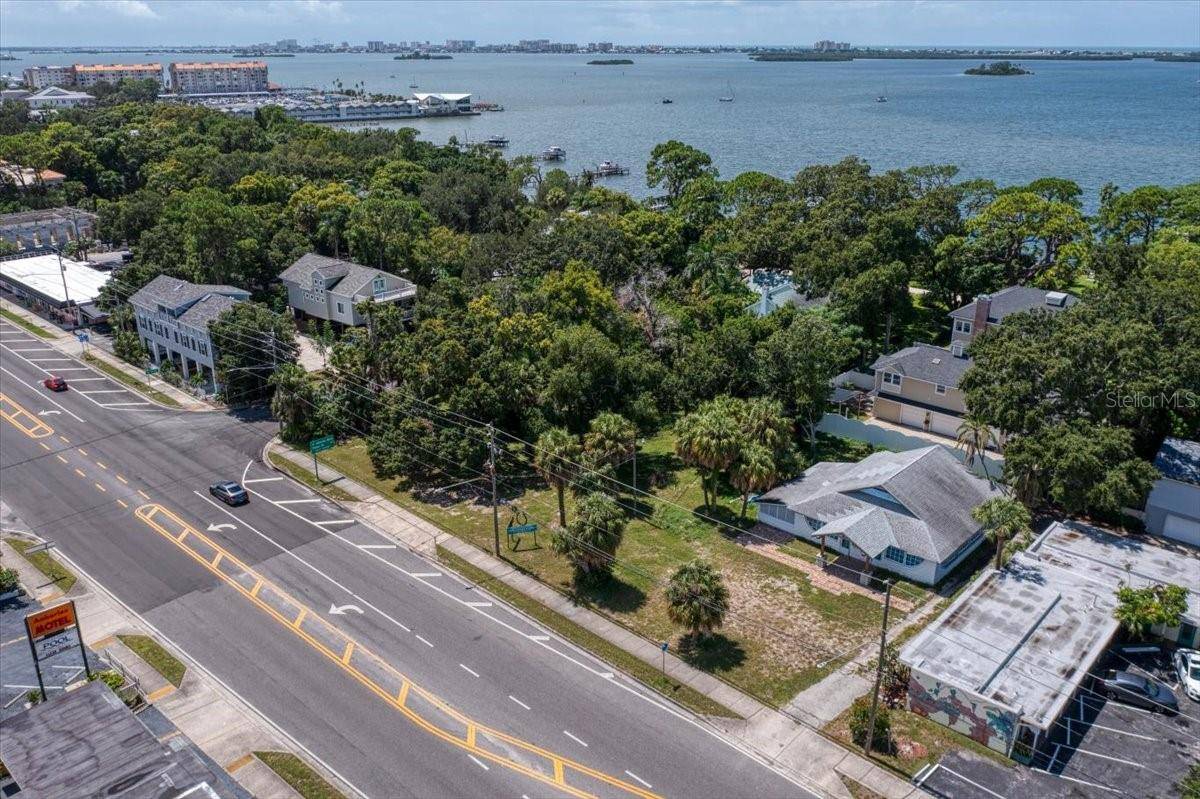 Dunedin, FL 34698,1040 BROADWAY