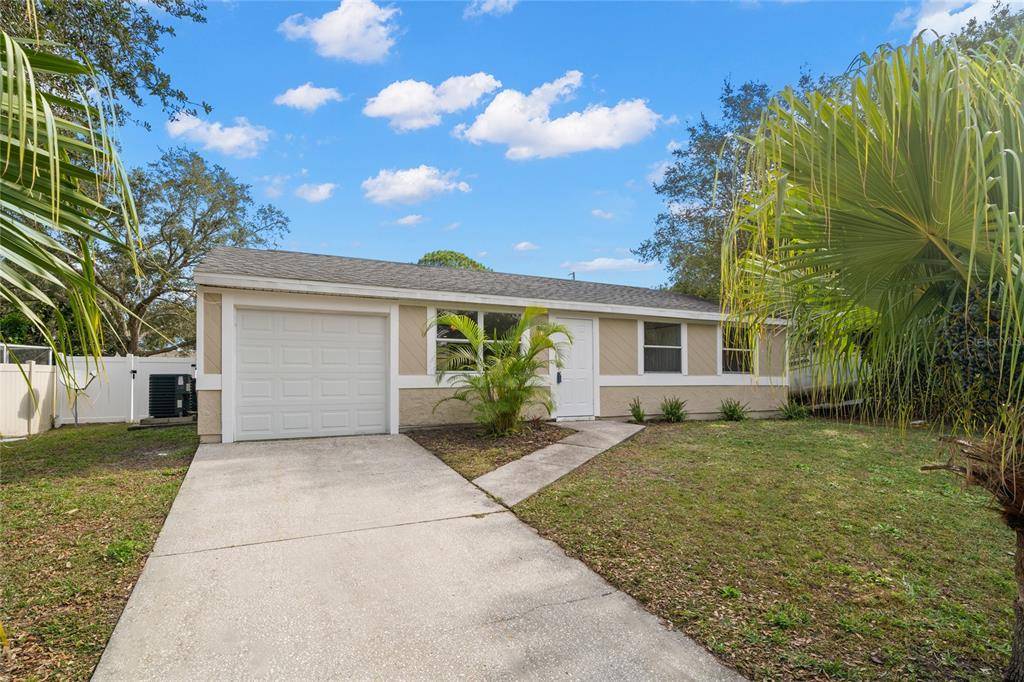 Oldsmar, FL 34677,615 BAY LAKE TRL