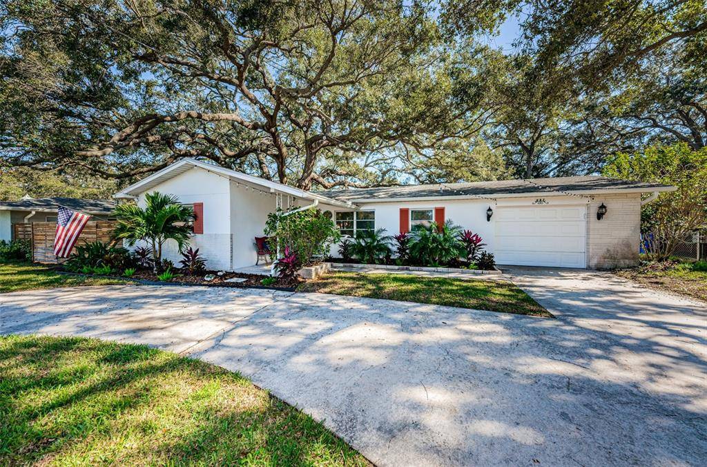 Dunedin, FL 34698,657 PATRICIA AVE