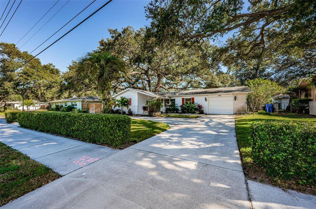 Dunedin, FL 34698,657 PATRICIA AVE