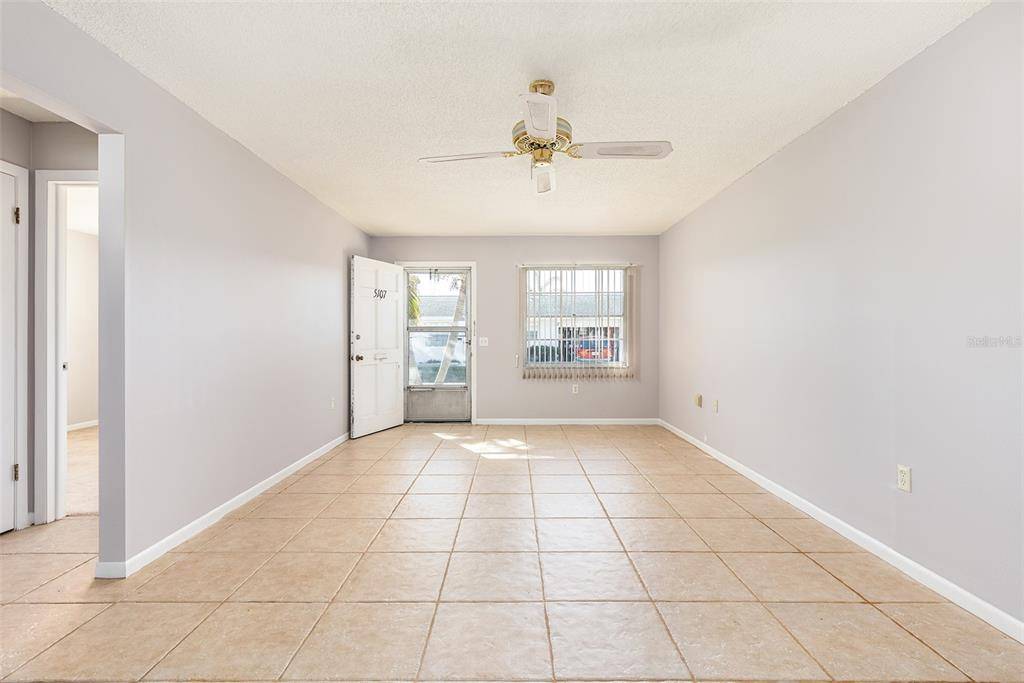 Pinellas Park, FL 33782,5107 DAHLIA ST N