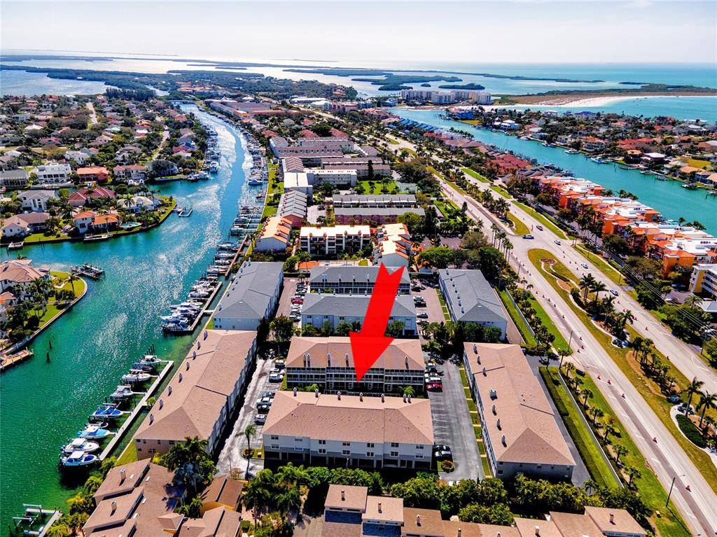 Tierra Verde, FL 33715,521 PINELLAS BAYWAY S #204