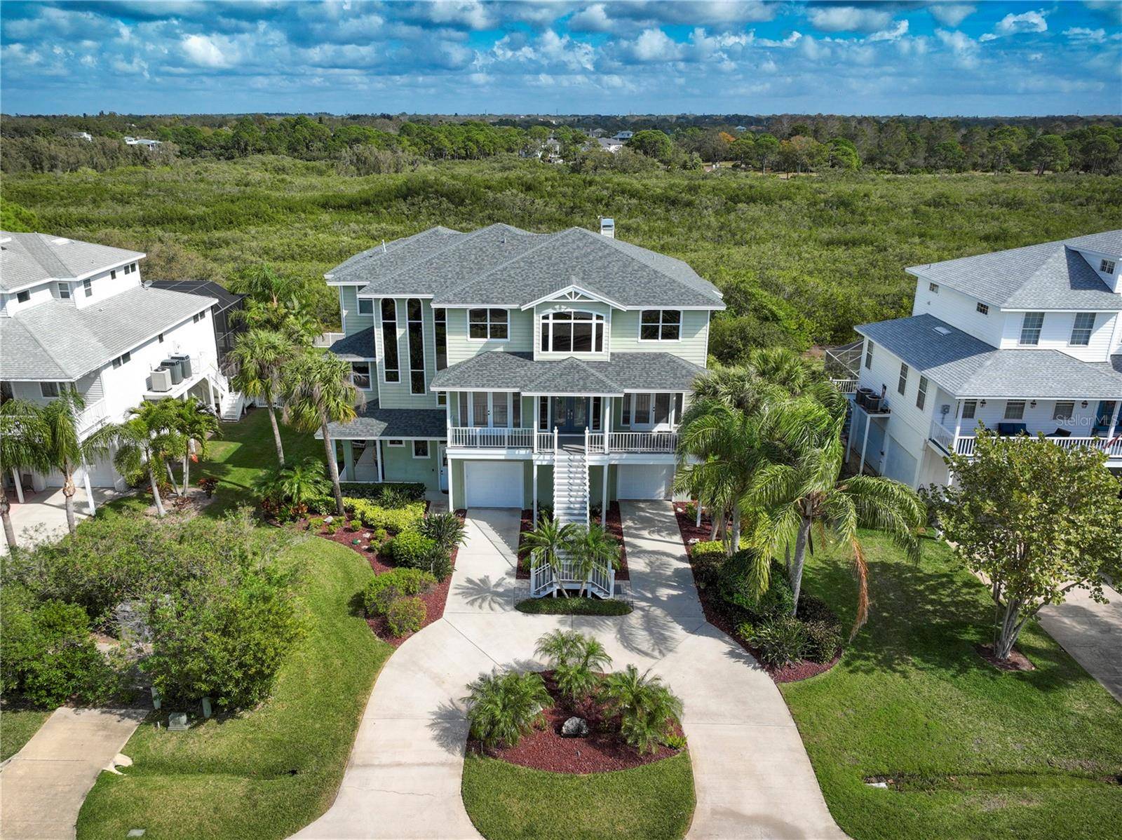 Crystal Beach, FL 34681,933 POINT SEASIDE DR