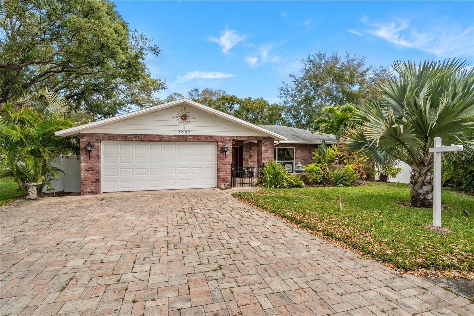 Tarpon Springs, FL 34689,1437 LAWNWOOD CT