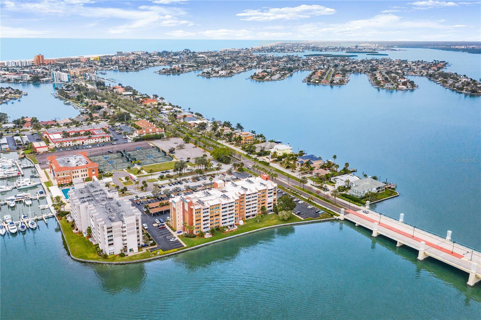 Treasure Island, FL 33706,450 TREASURE ISLAND CSWY #203