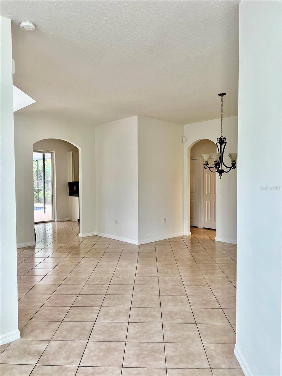 Tarpon Springs, FL 34688,3042 SAVANNAH OAKS CIR