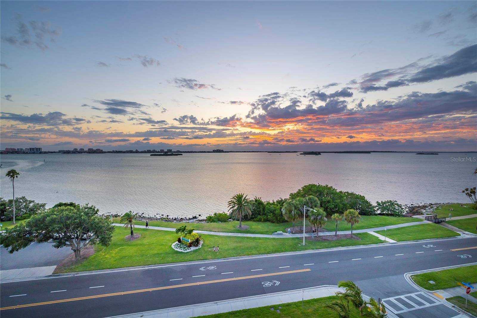Clearwater, FL 33755,1020 SUNSET POINT RD #603