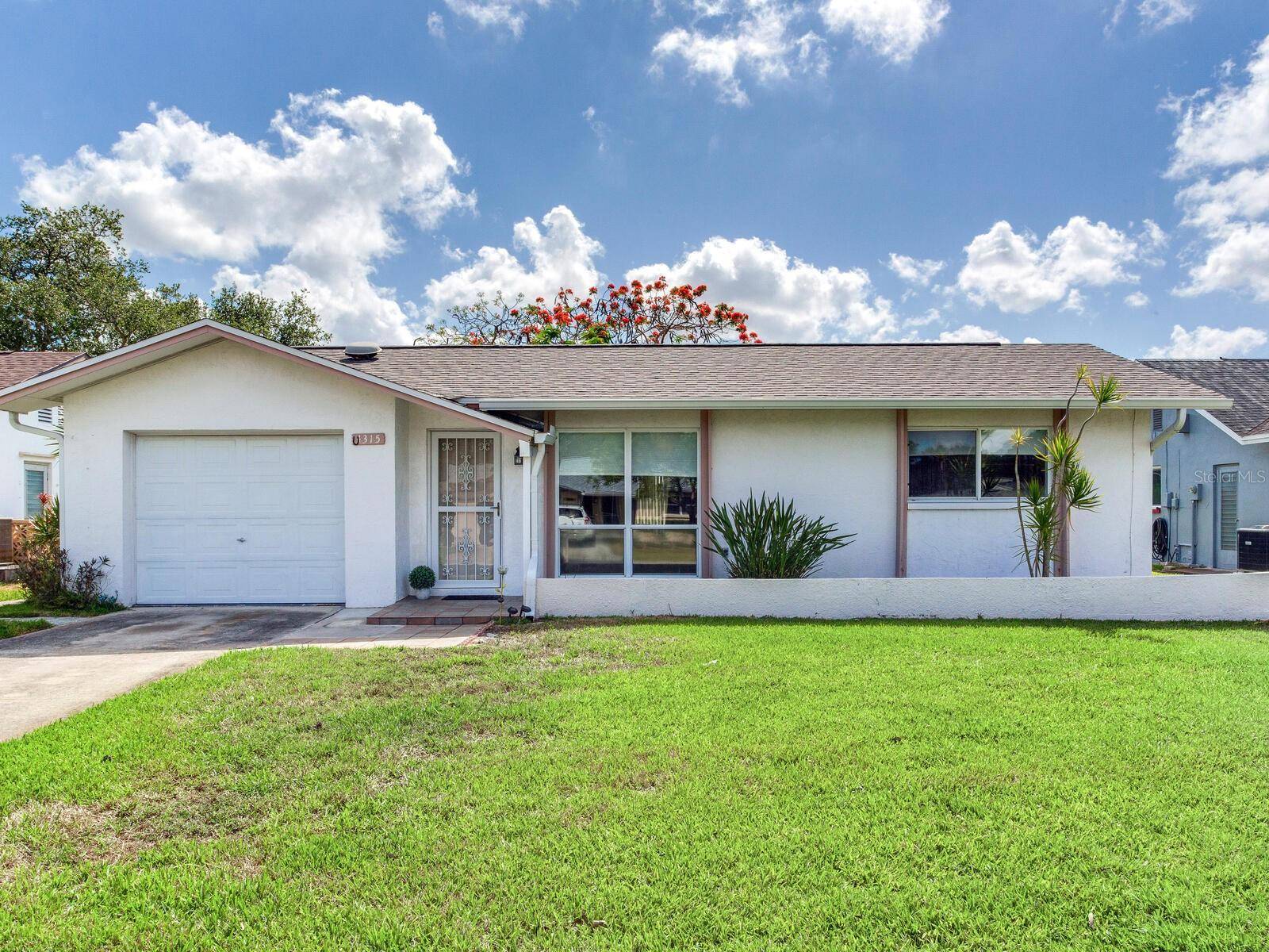 Clearwater, FL 33762,4315 HURON LN