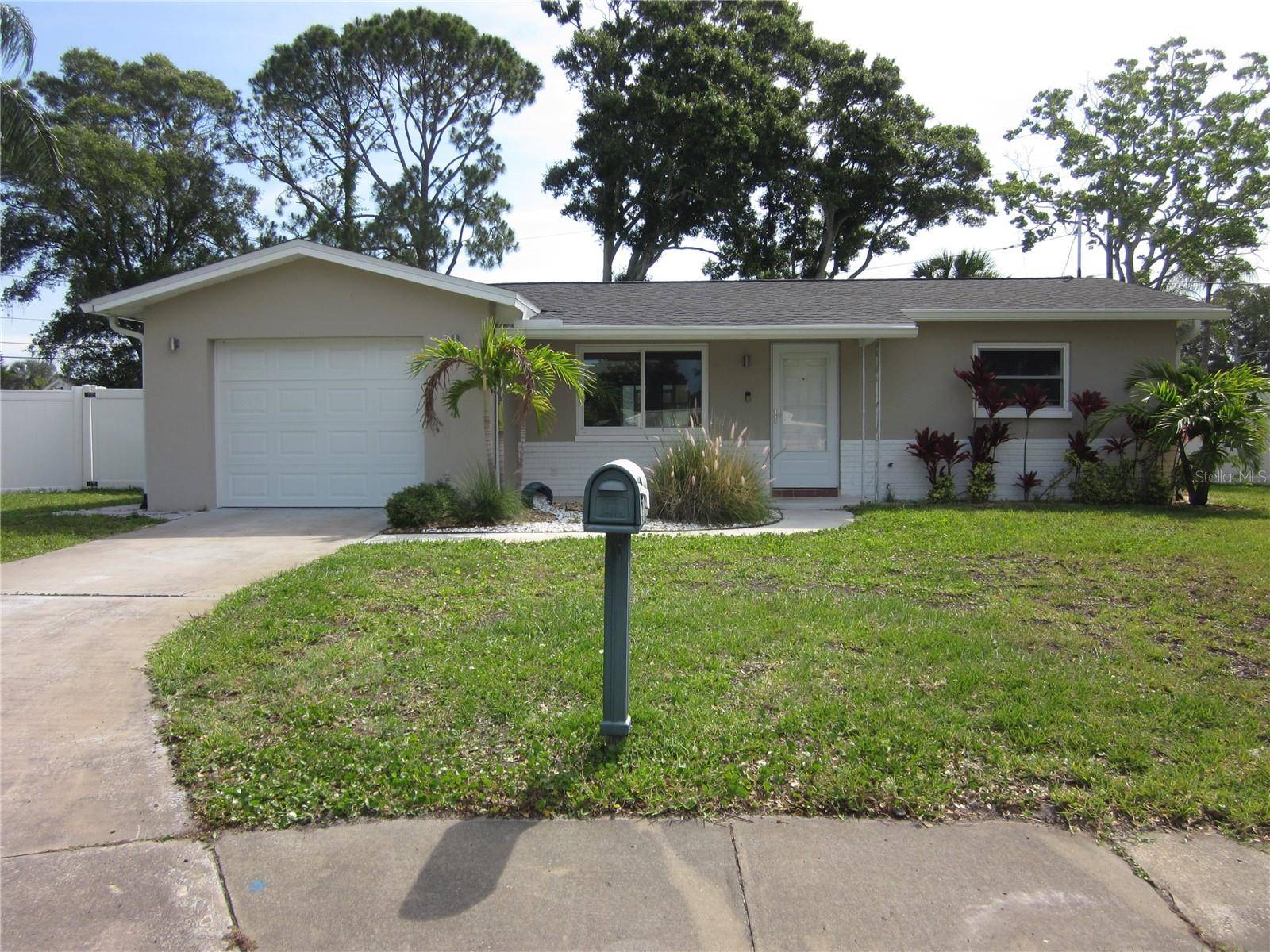 Clearwater, FL 33756,1571 EUNICE LN