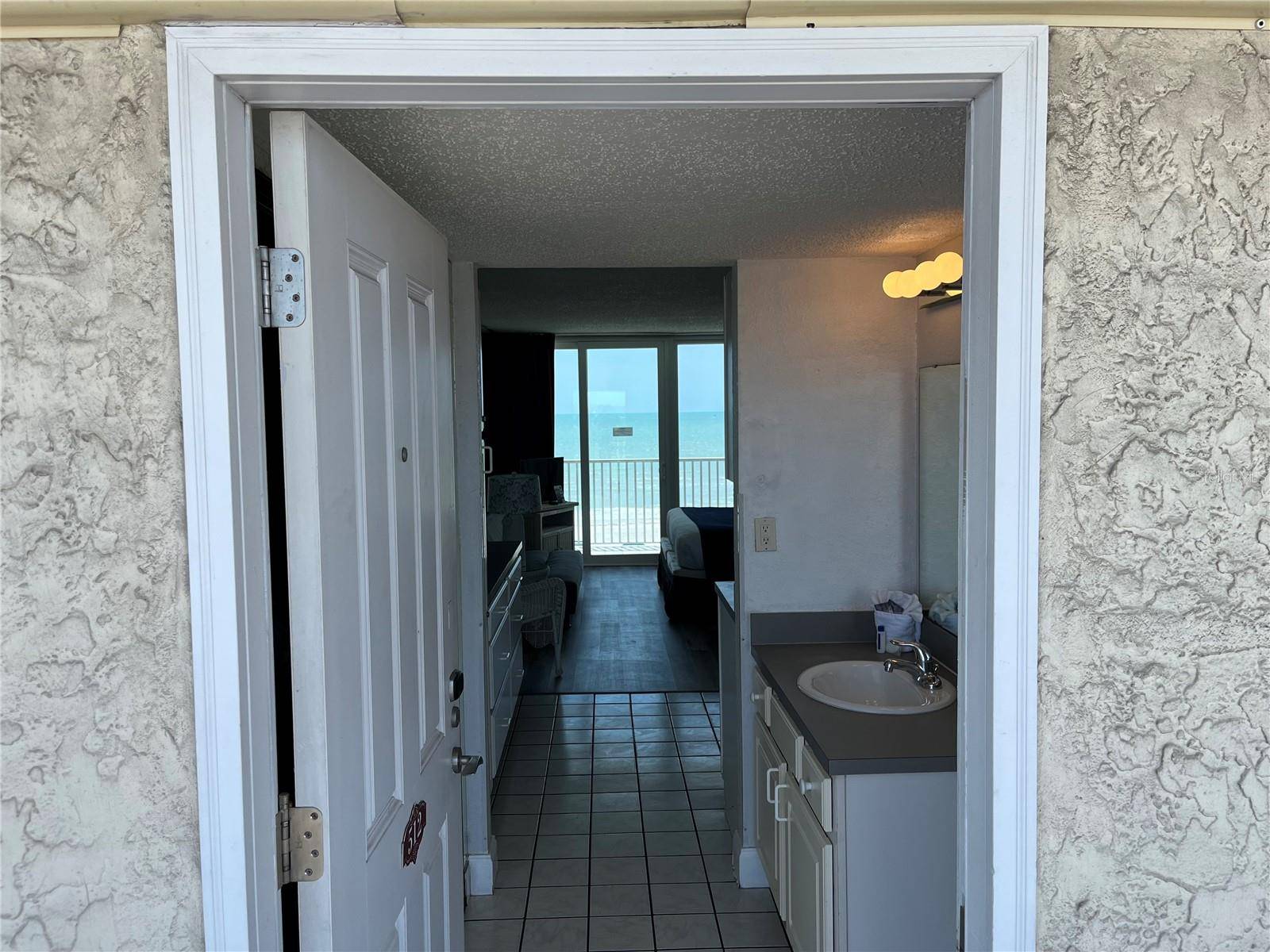 Treasure Island, FL 33706,9980 GULF BLVD #512