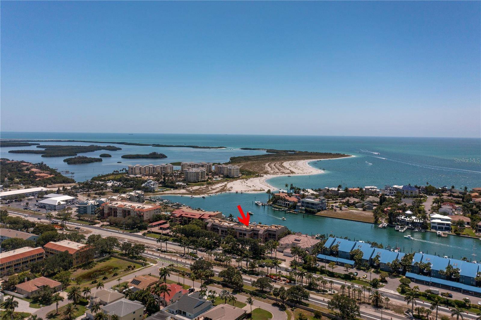 Tierra Verde, FL 33715,936 PINELLAS BAYWAY S #P-3