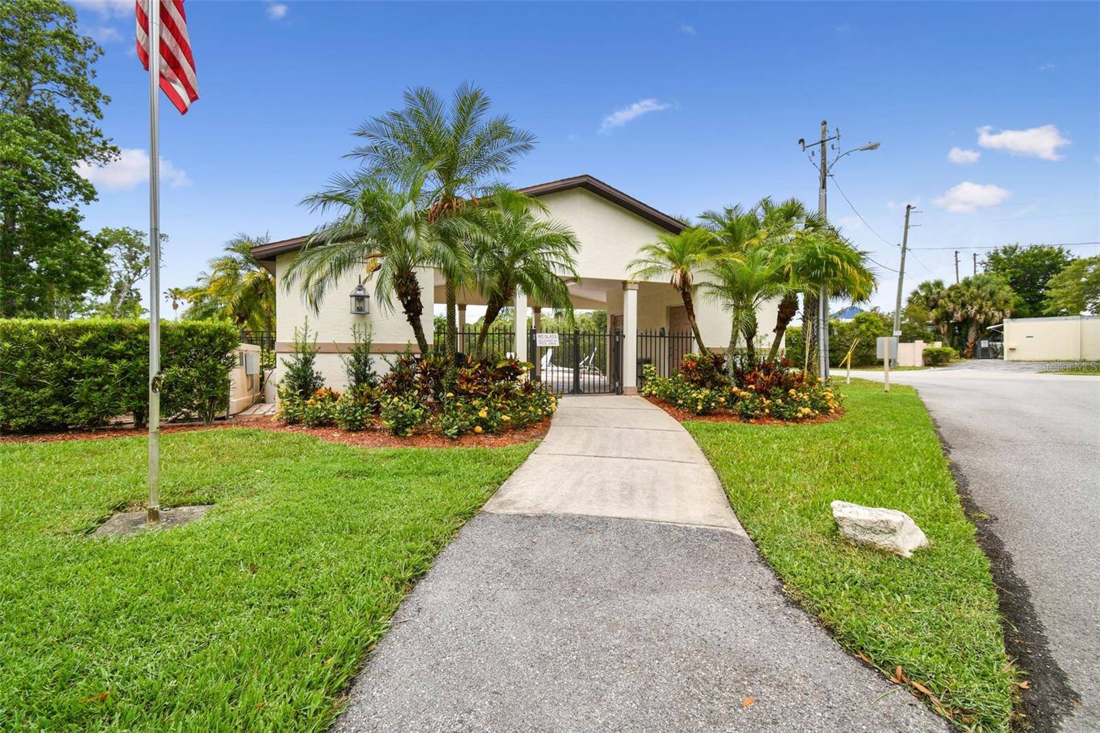 Palm Harbor, FL 34685,1000 TARPON WOODS BLVD #104