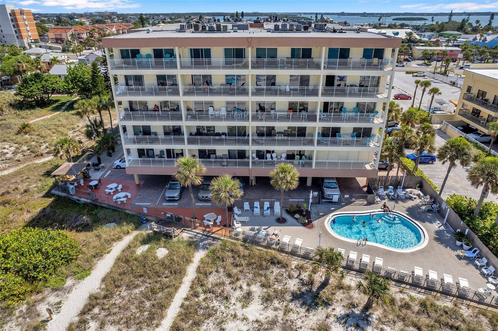 Madeira Beach, FL 33708,13000 GULF LN #402