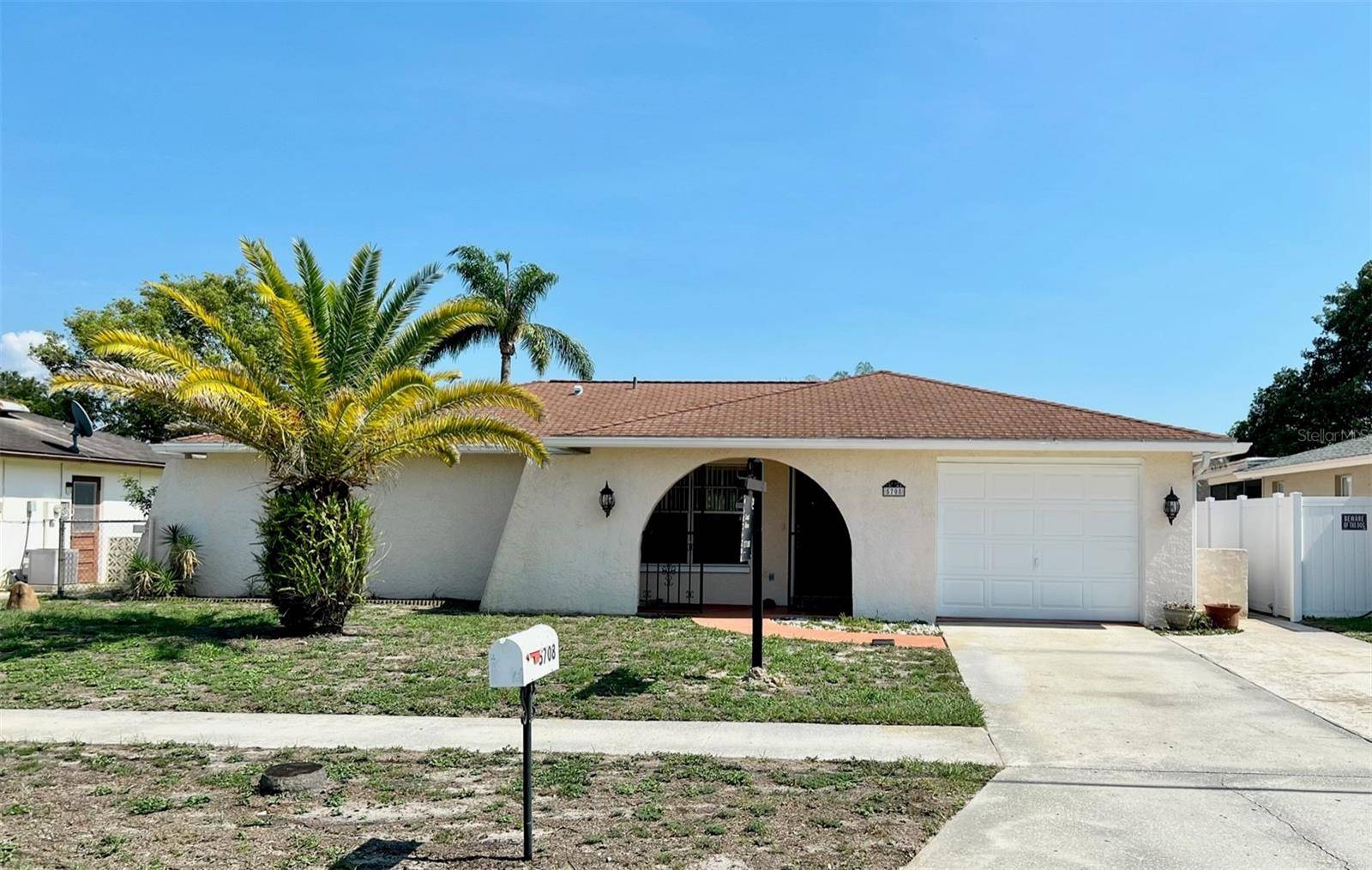 Holiday, FL 34690,5708 MARIPOSA DR