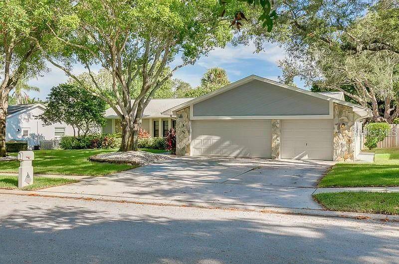 Palm Harbor, FL 34683,830 VILLAGE WAY