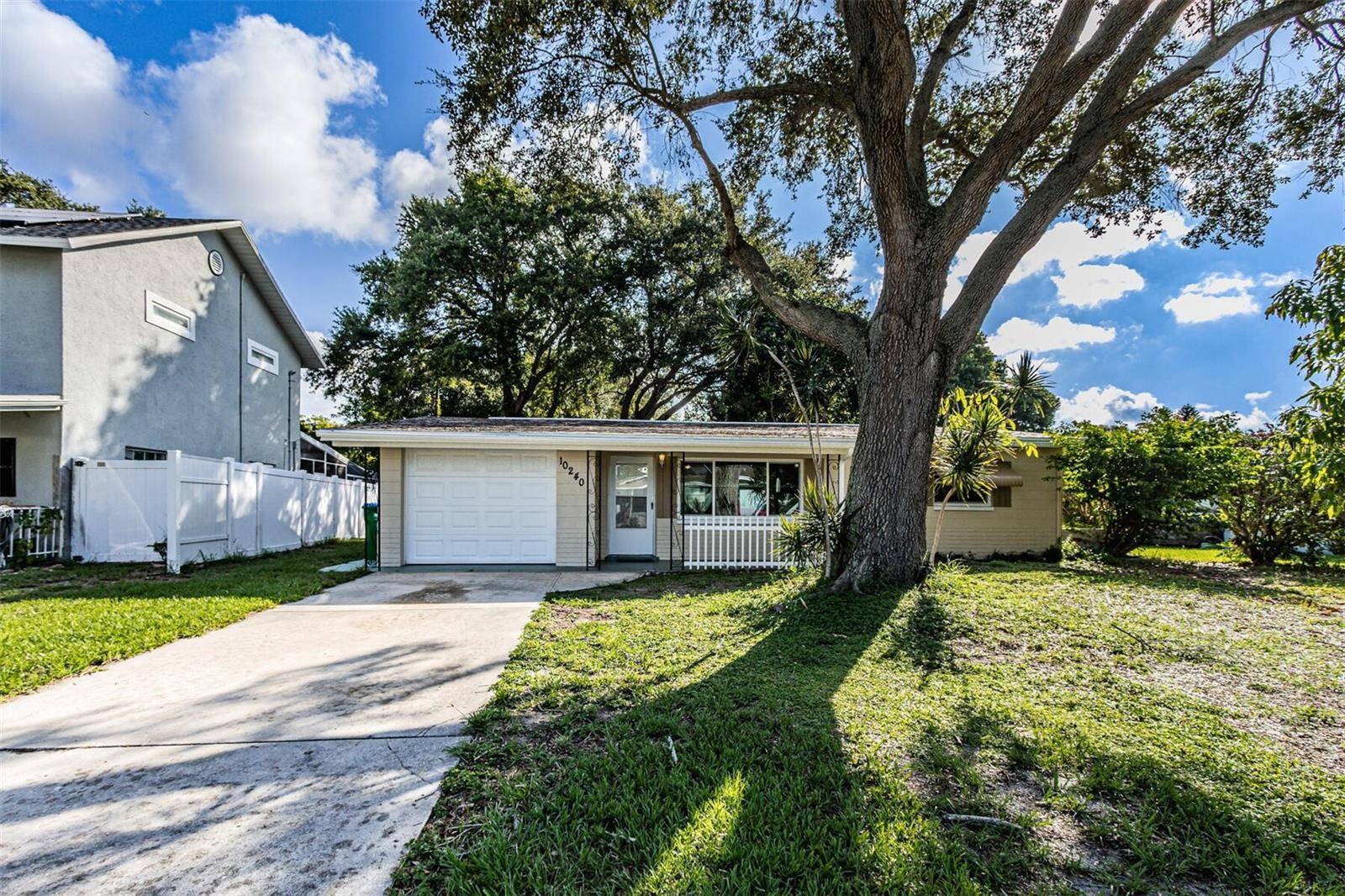 Seminole, FL 33772,10240 62ND CIR