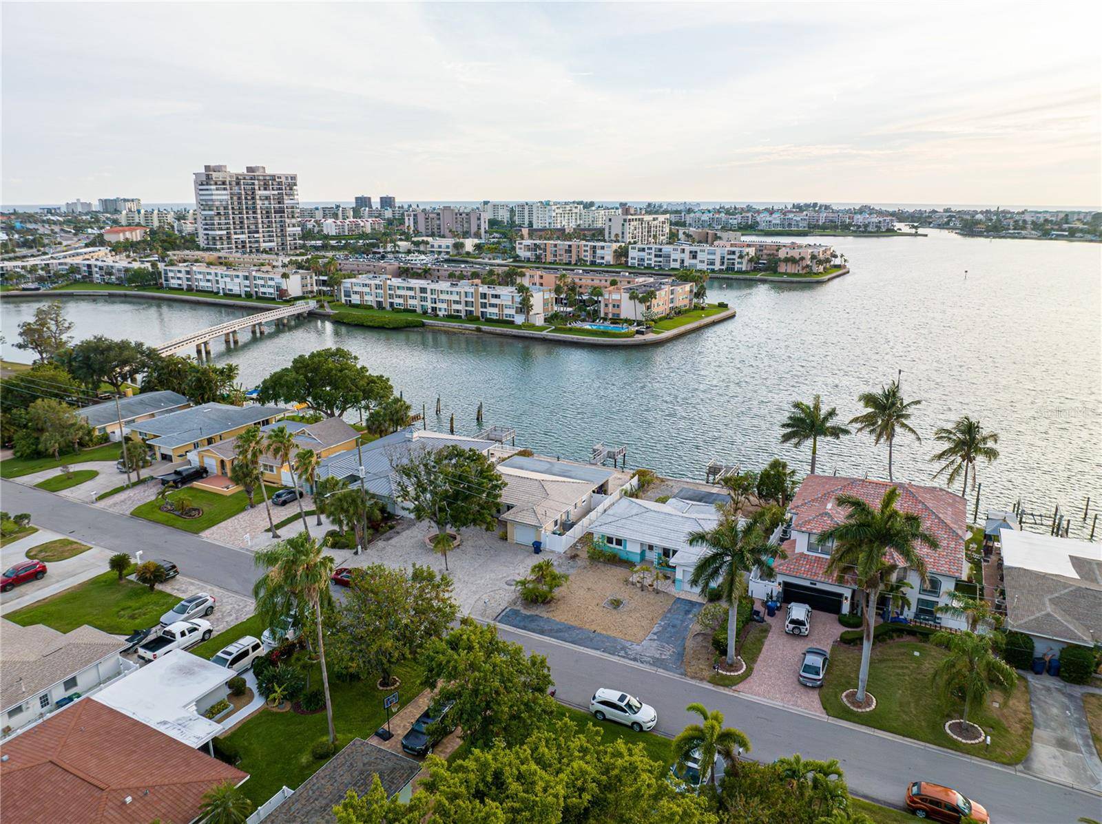 South Pasadena, FL 33707,1425 COREY WAY S